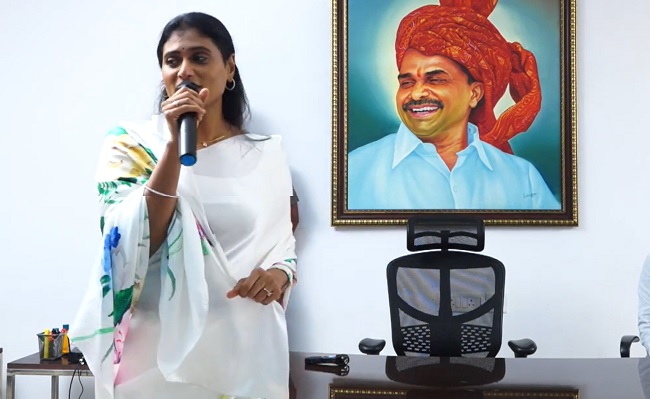 Will bring Rajanna Rajyam in Telangana: Sharmila