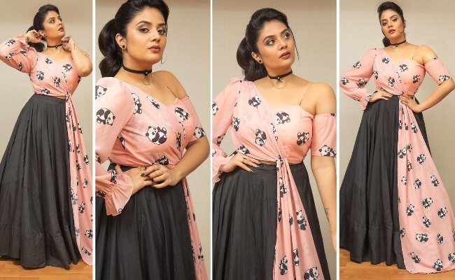 Pics: Sreemukhi's Heavy Duty Glamor Show