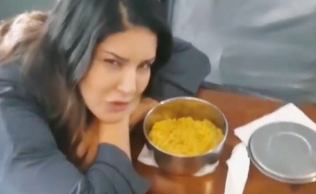 Sunny Leone's diet won't let her gorge on noodles!