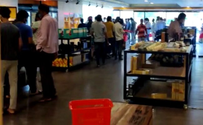 Shocking Liquor Sales In Telangana In 2 Hours