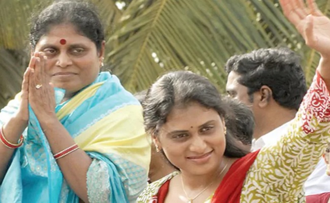 Vijayamma To Launch Sharmila Party?